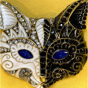 NWOT Large Cat Face Brooch Pin Enamel Rhinestone Mask Mardi Gras Black White